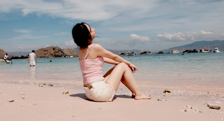 Long Pink beach - Day tour Komodo by speedboat